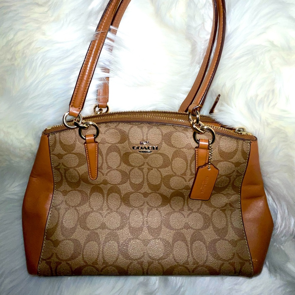 Lillie Carryall Signature Canvas